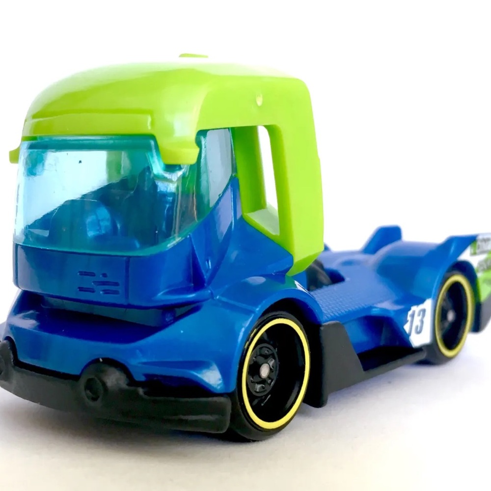 Rig Heat Hot Wheels Truck - Blue & Lime Green